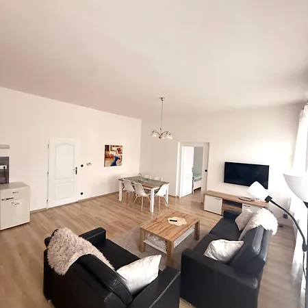Masarykovo Namesti V Centru Decina Appartement *