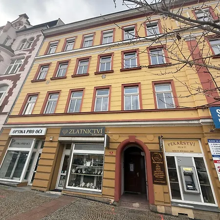 Masarykovo Namesti V Centru Decina * Decin