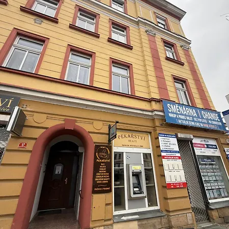 Masarykovo Namesti V Centru Decina Appartement *