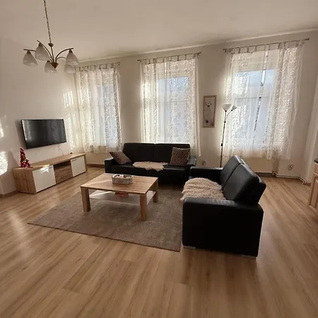 Appartement Masarykovo Namesti V Centru Decina *
