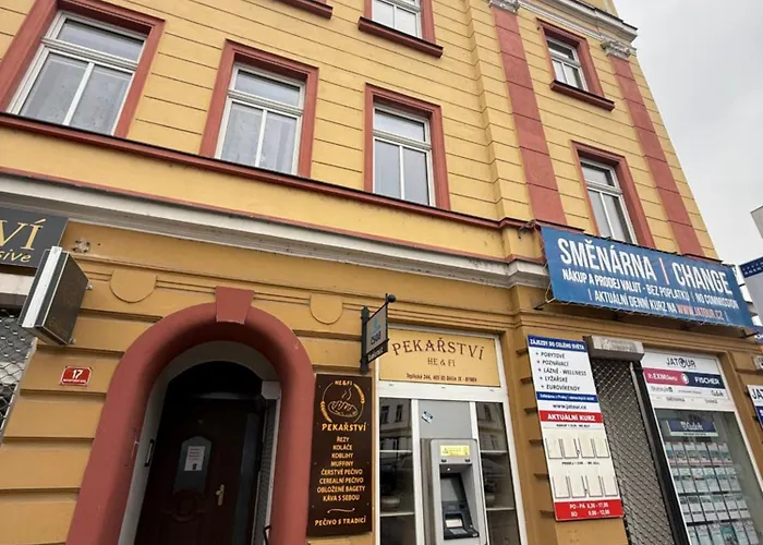 Masarykovo Namesti V Centru Decina Appartement *