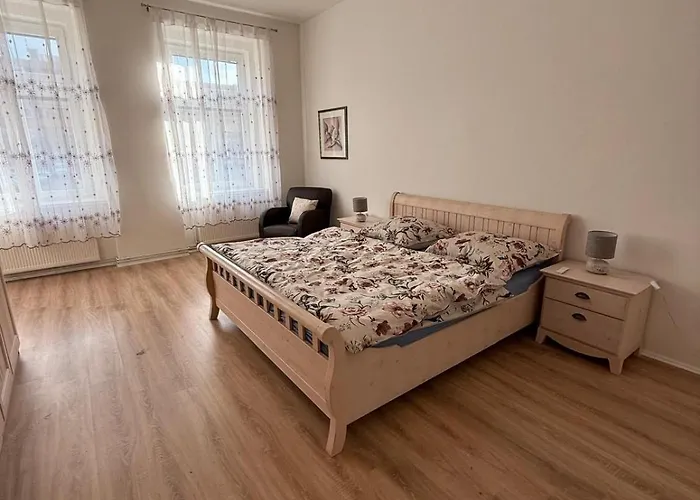Masarykovo Namesti V Centru Decina Appartement